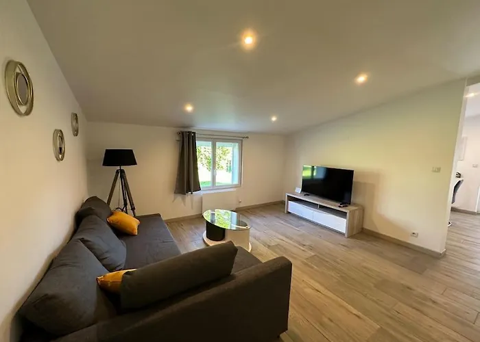 Beau F4 Dans Un Ecrin De Verdure Verneville (Moselle)